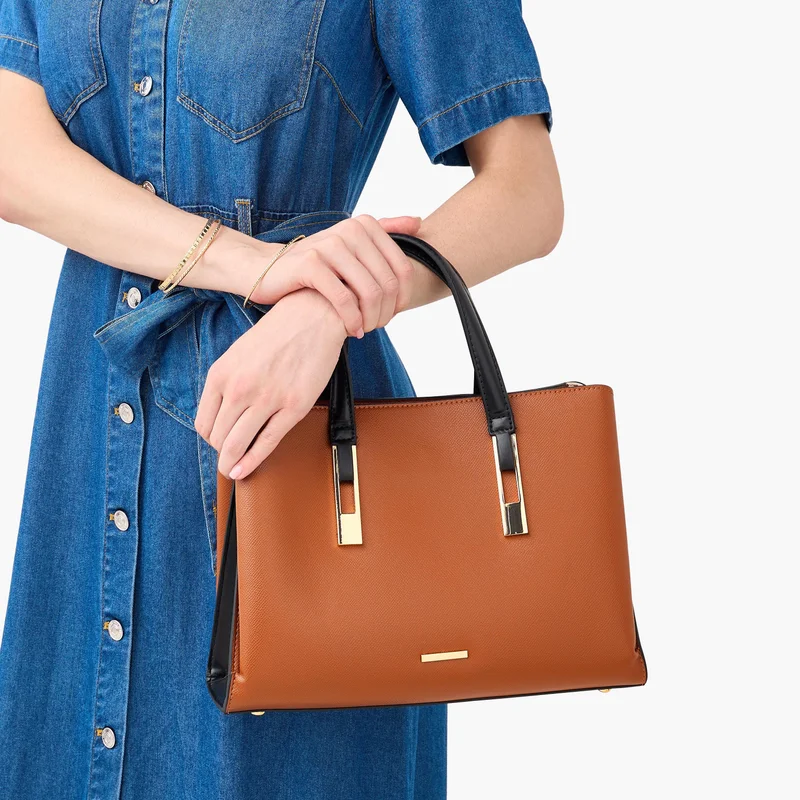 ساشا Textured Tote Bag in Brown for Women